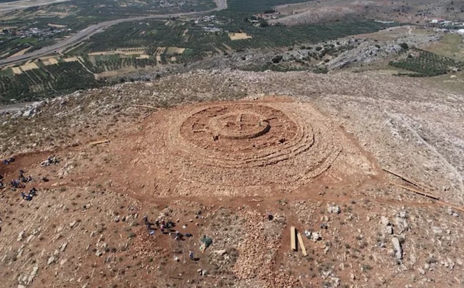 creta monumento minoico collina